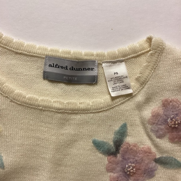 Alfred Dunmer Scallop Knitted Top with Beaded floral - Picture 8 of 8